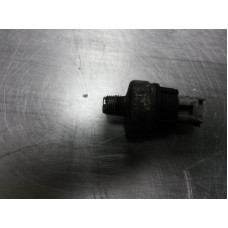 100D137 Engine Oil Pressure Sensor For 05-06 Mitsubishi Outlander  2.4